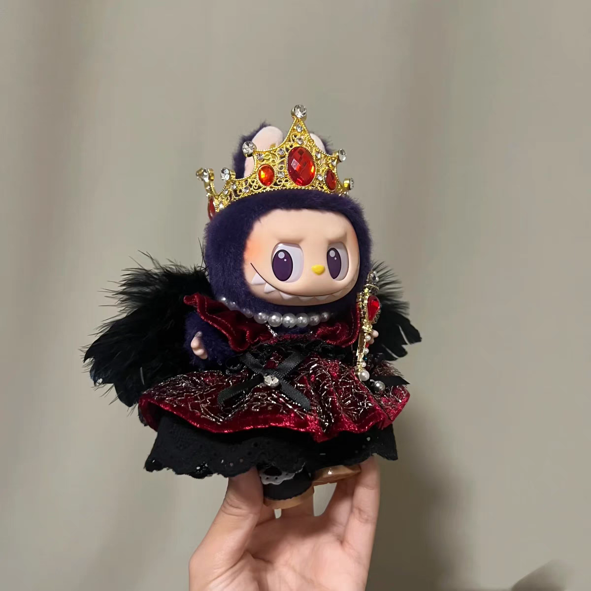 Red Queen Royal Outfit Set for Labubu